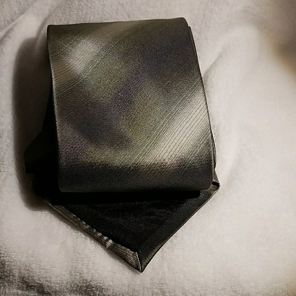 Van hausen tie - Picture 2 of 4